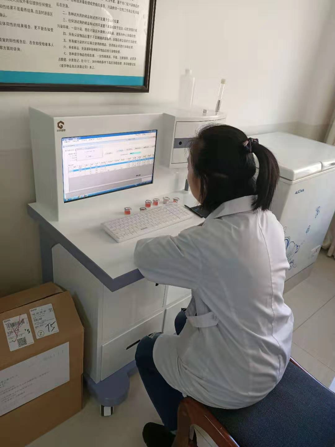 簡述一下GK-4豪華推車式微量元素測定儀器設備的自動控溫技術怎麽樣？
